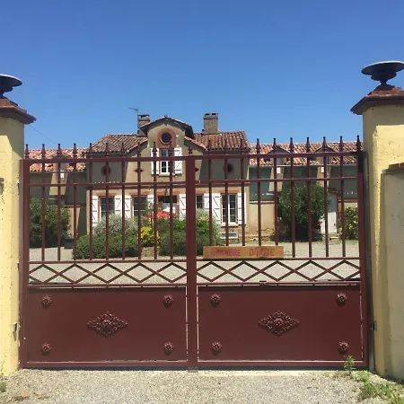 Oda ve Kahvaltı La Metairie